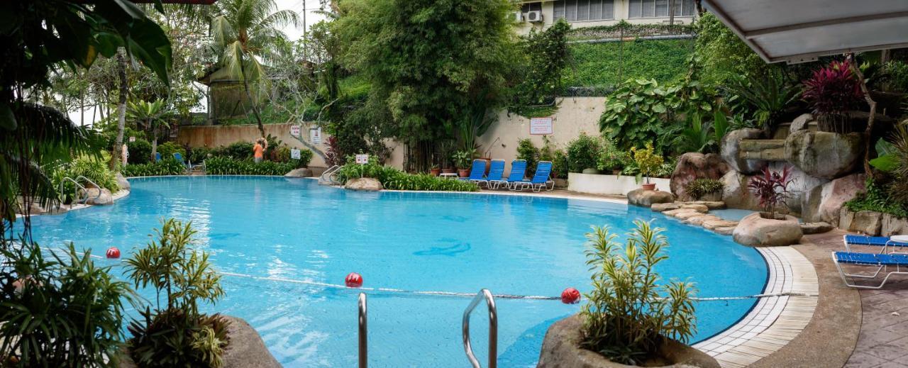 J Beach Suites At Rainbow Paradise Tanjung Bungah  Eksteriør billede